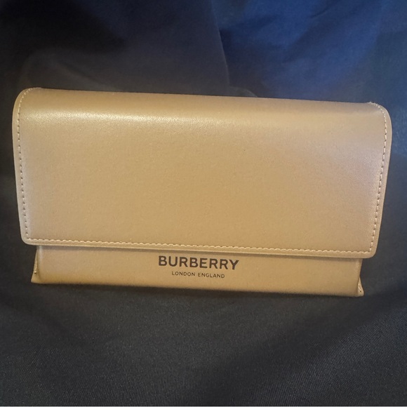 Burberry Beige Leather Sunglass Case NWOT - Picture 1 of 5